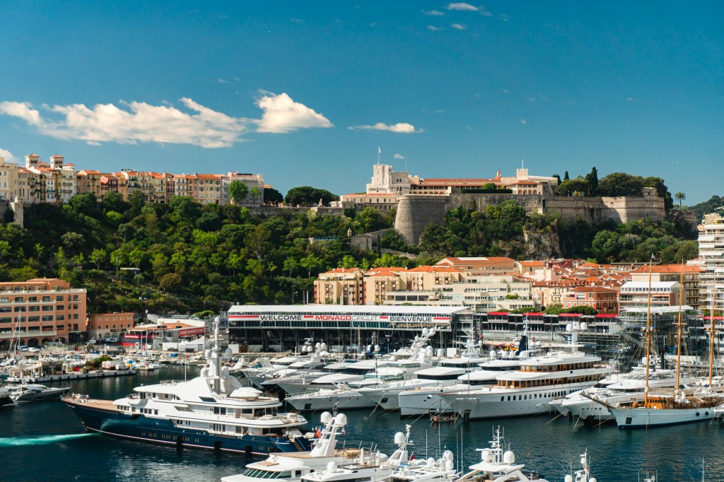 How to Plan a Luxury Yacht Party in the&nbsp;Mediterranean